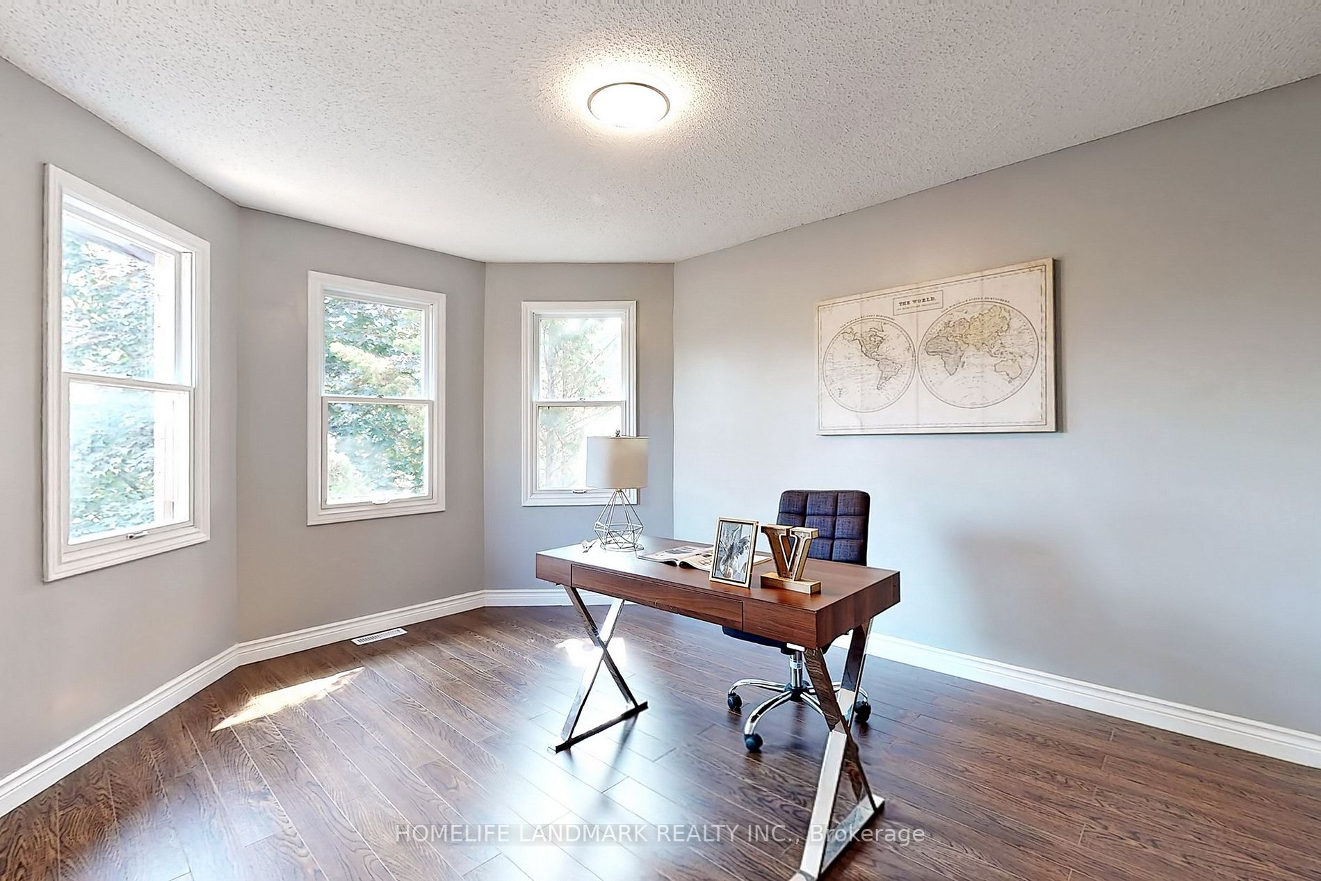 123 Blackmore Ave W