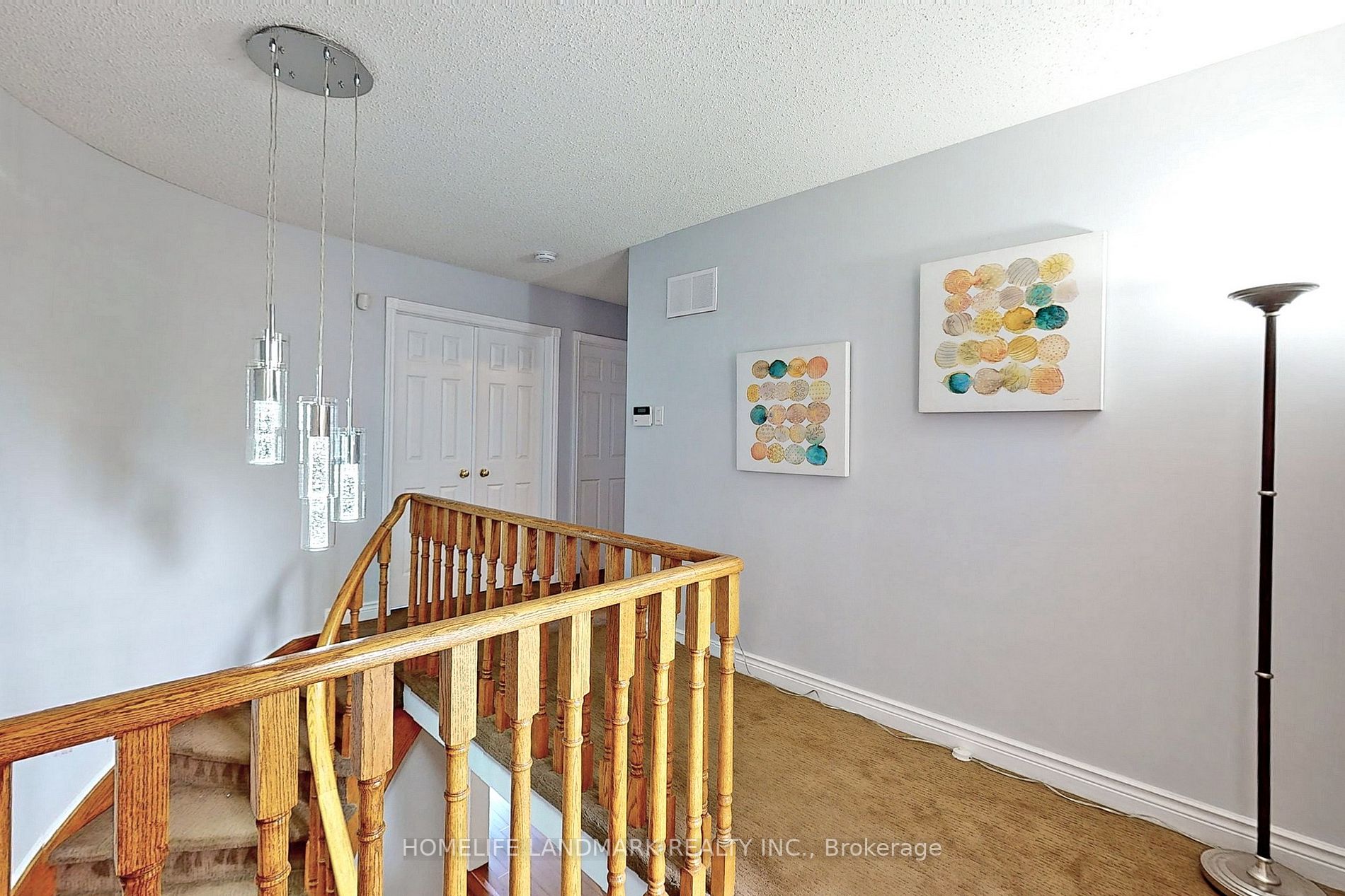 123 Blackmore Ave W