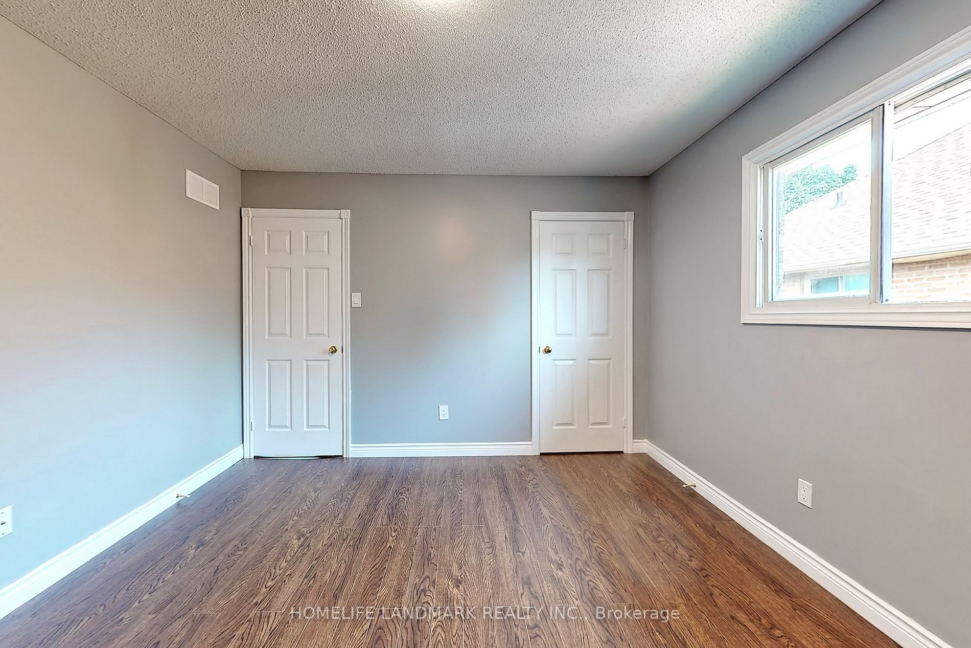 123 Blackmore Ave W