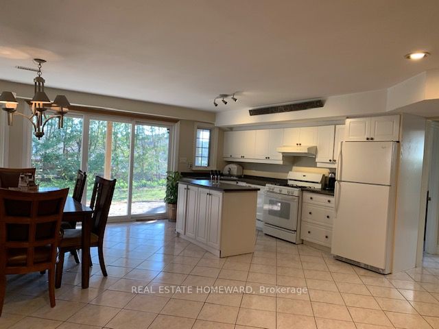 21 Windsor Dr
