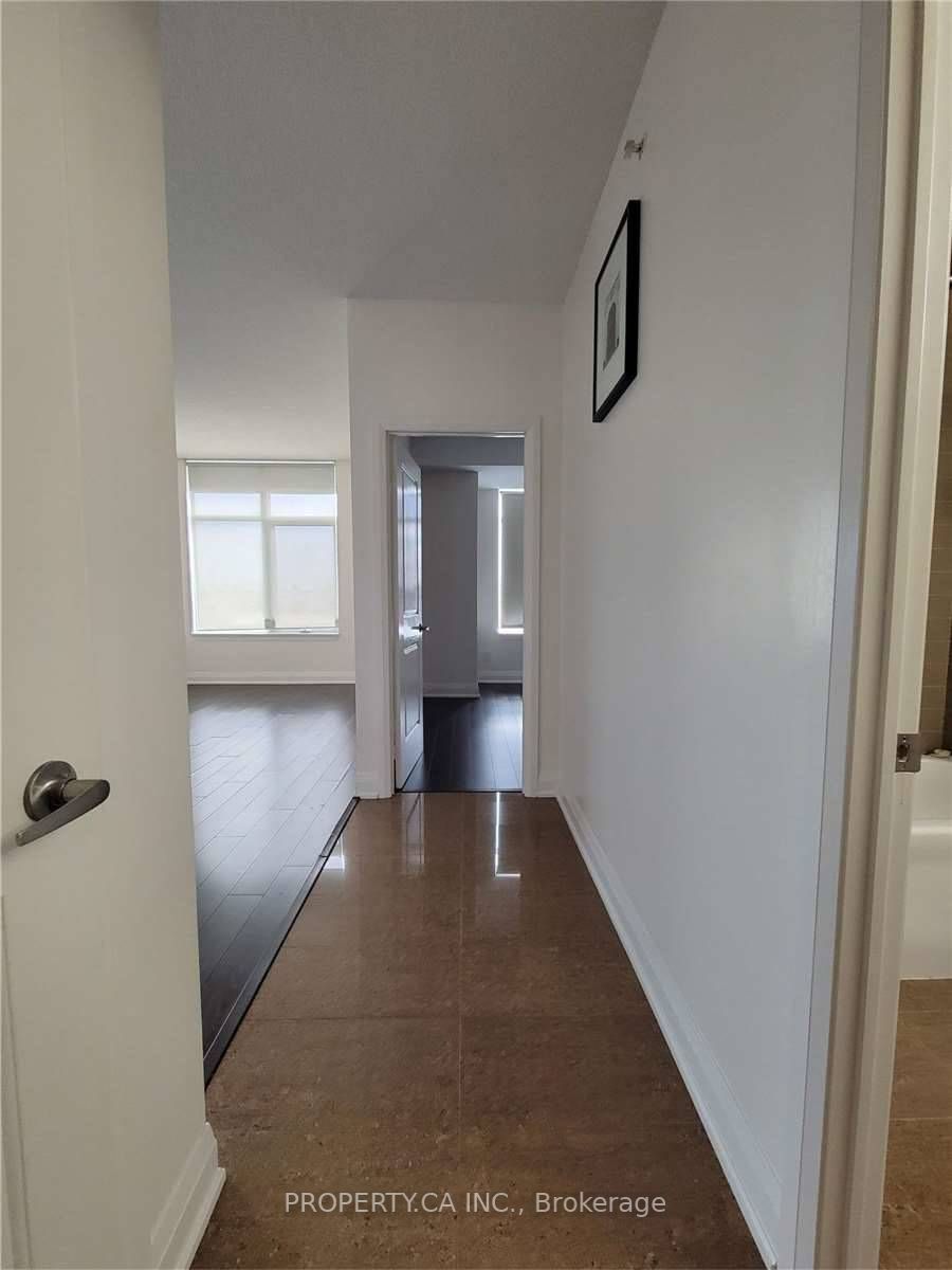 12 Woodstream Blvd, #407
