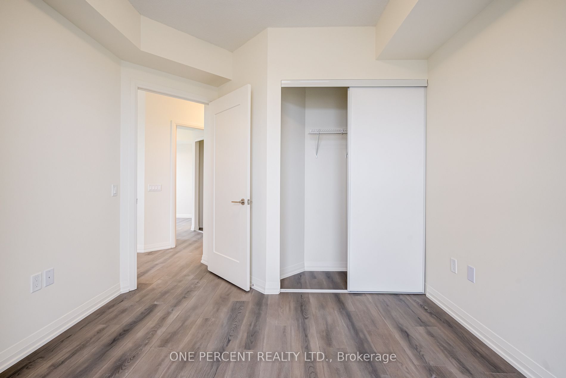 9000 Jane St, #2324