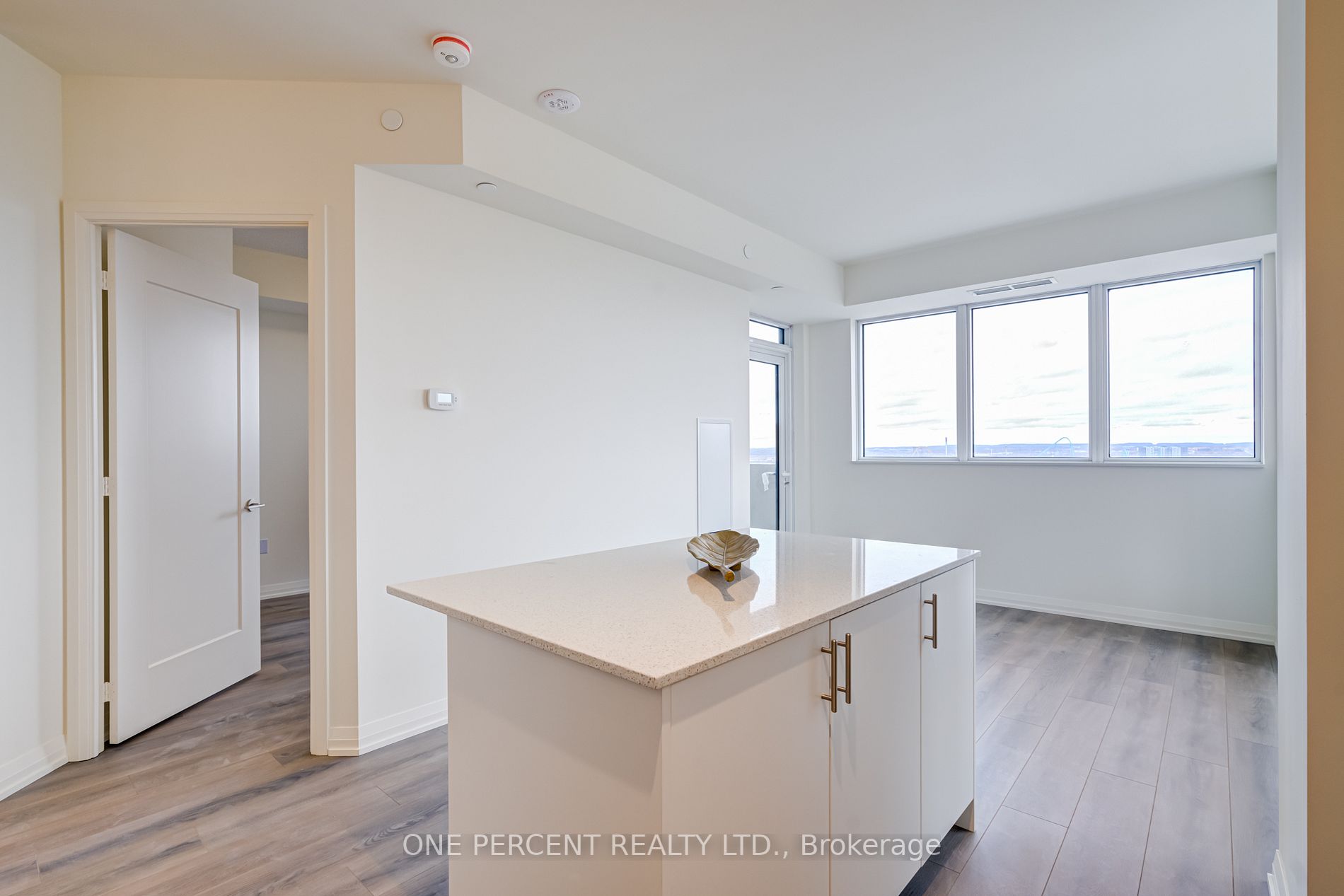 9000 Jane St, #2324