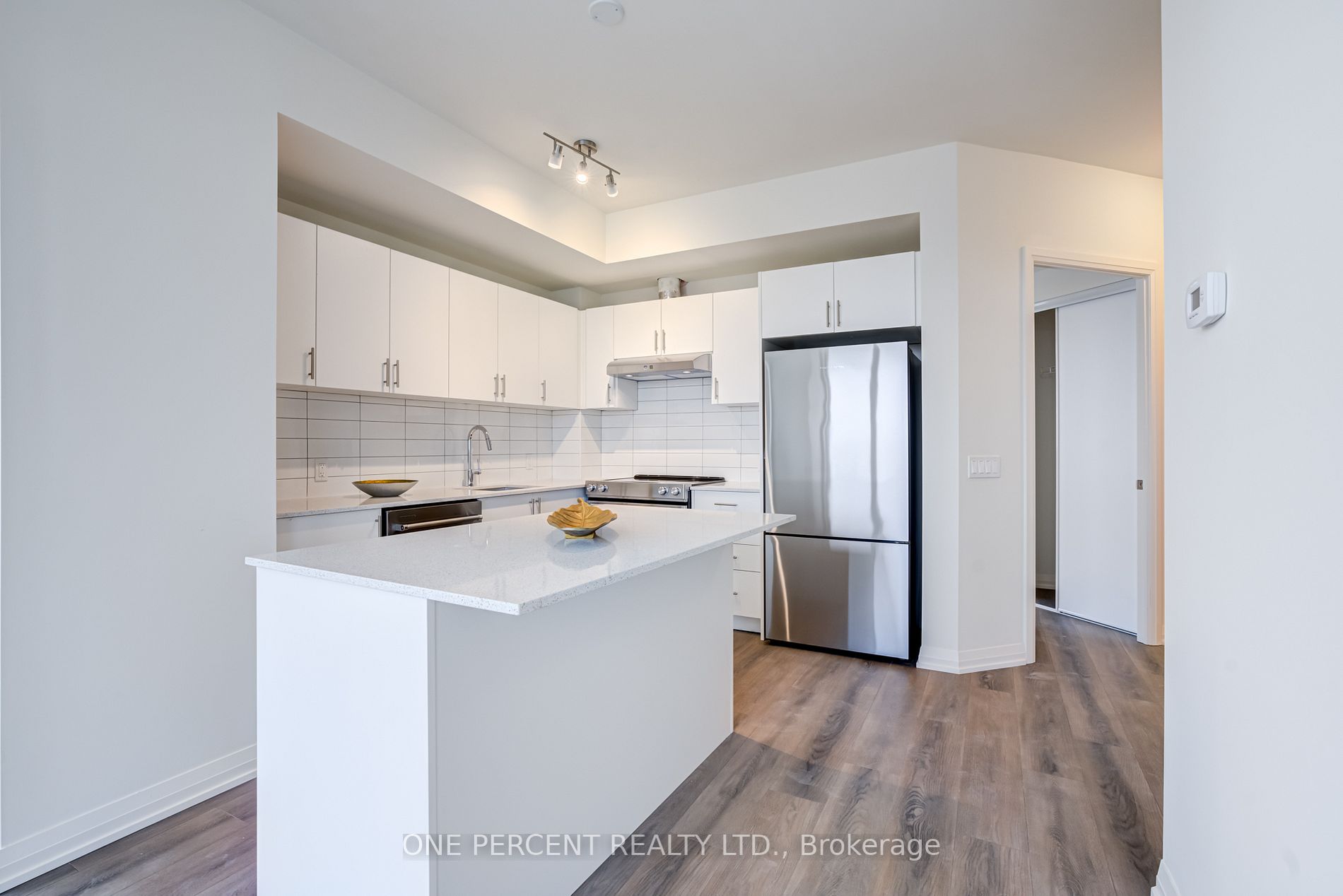 9000 Jane St, #2324