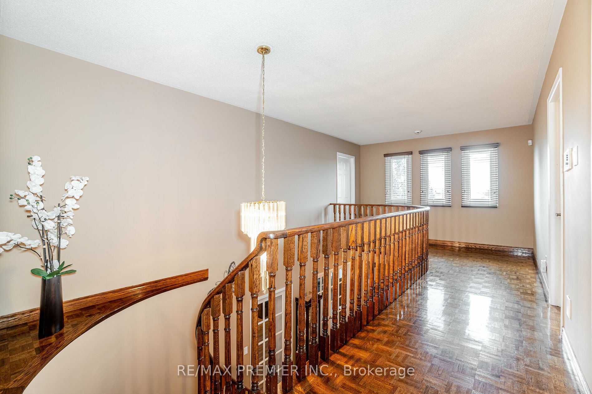 276 Longhouse St