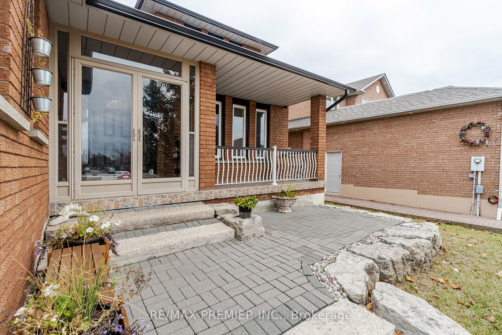 276 Longhouse St