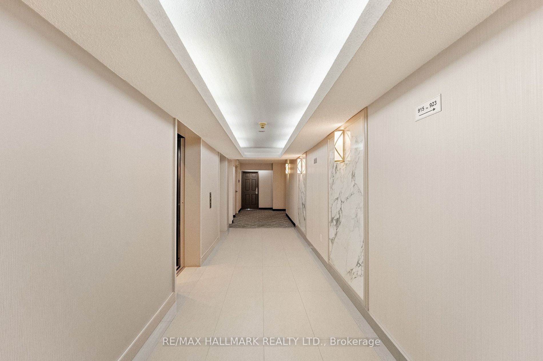 309 Major Mackenzie Dr E, #905