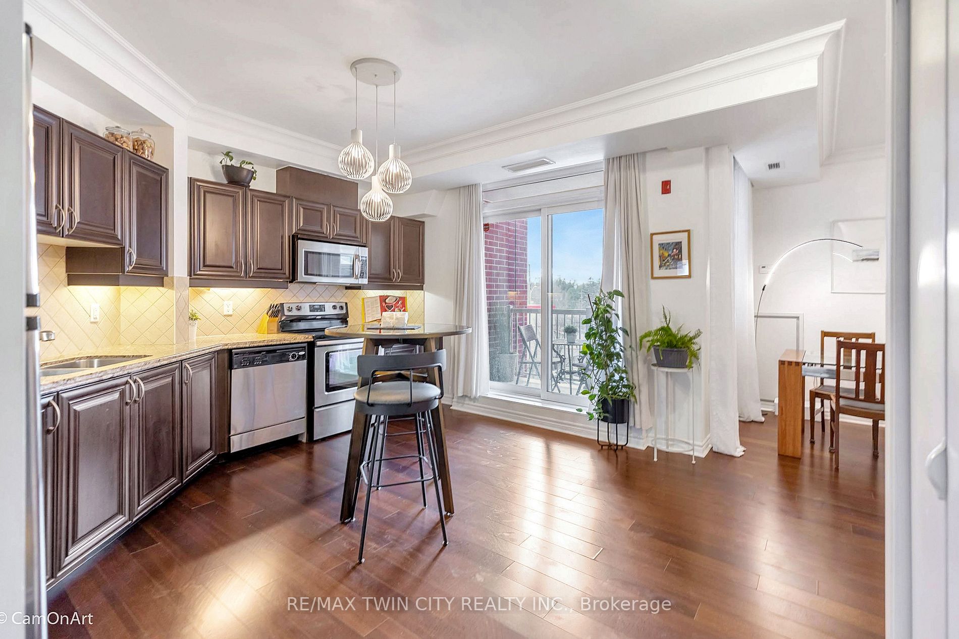 15450 Yonge St, #209