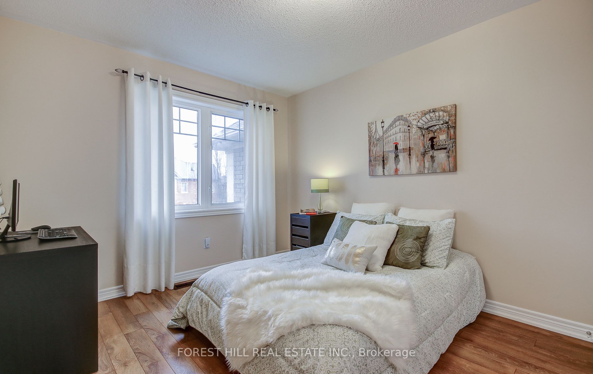 32 Windrow St