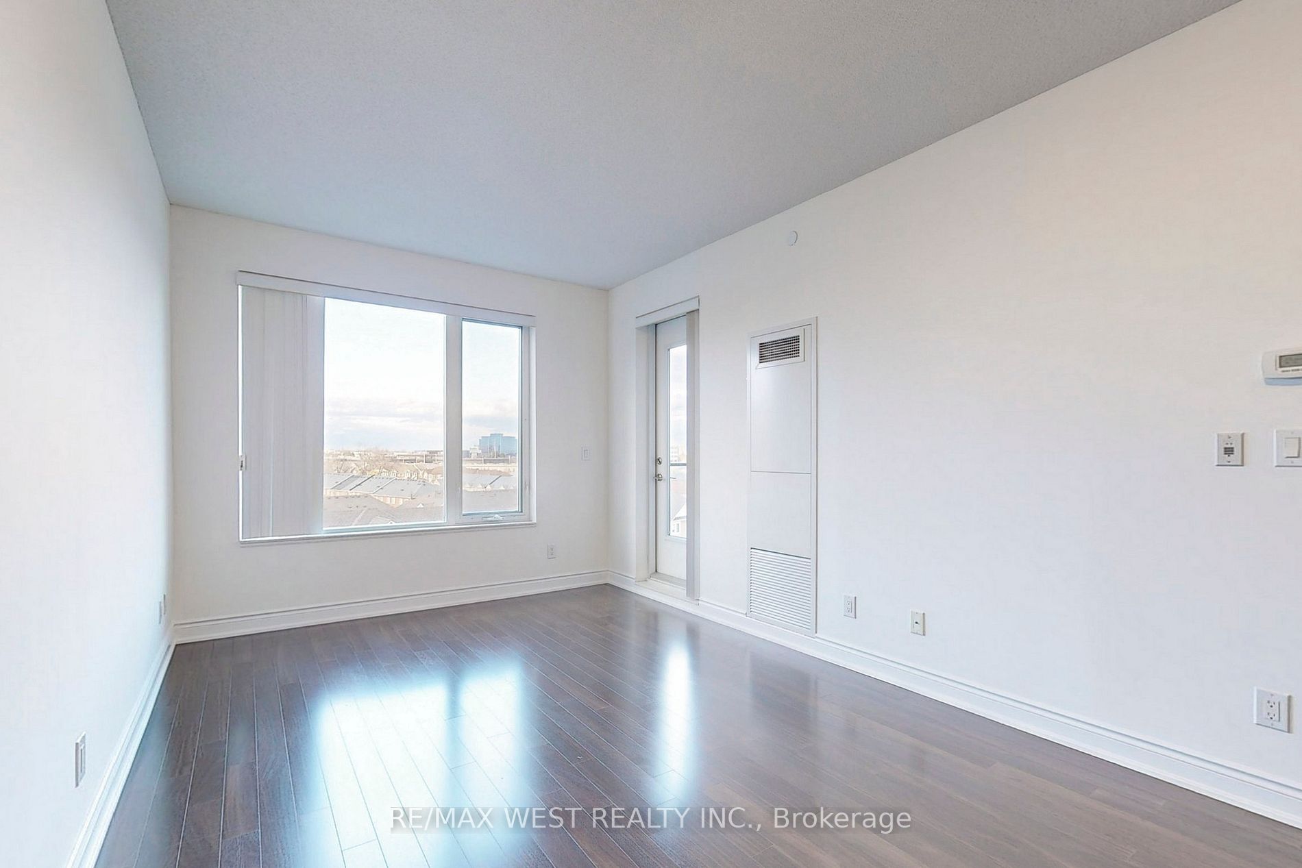 325 South Park Rd, #701