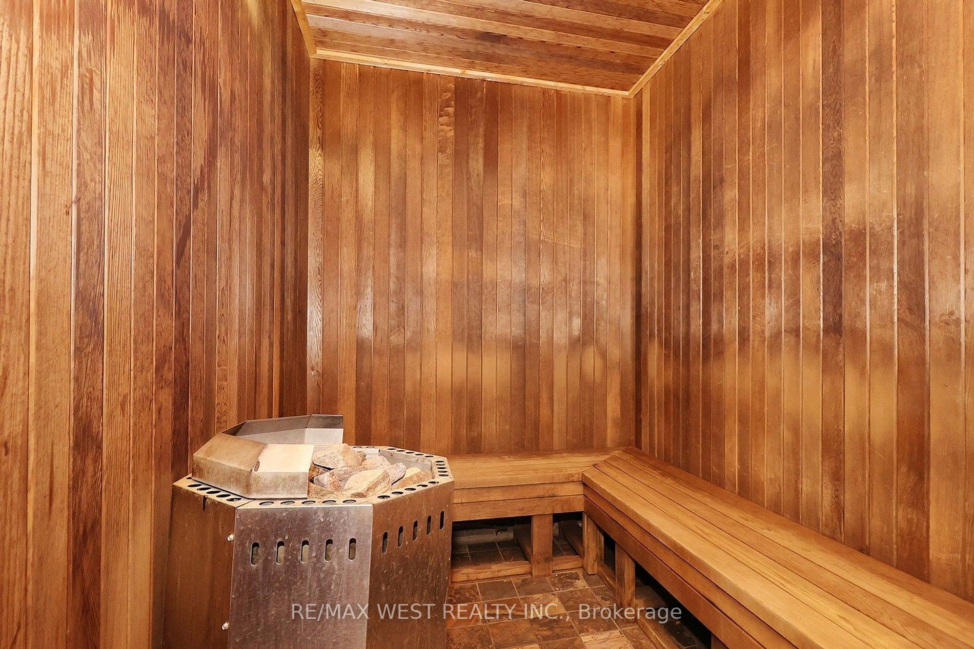 325 South Park Rd, #701