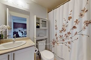 7161 Yonge St, #1527