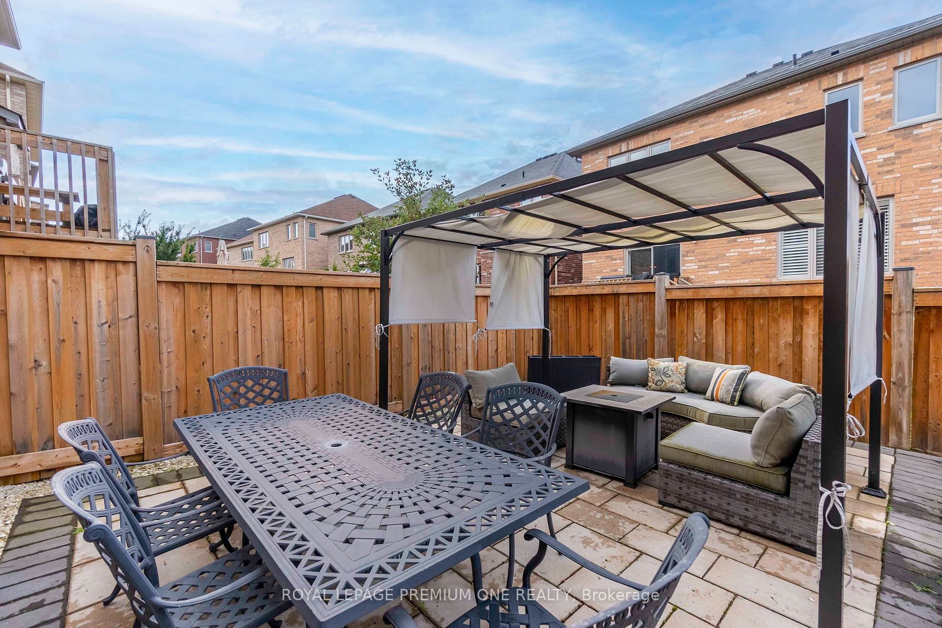 636 Clifford Perry Pl