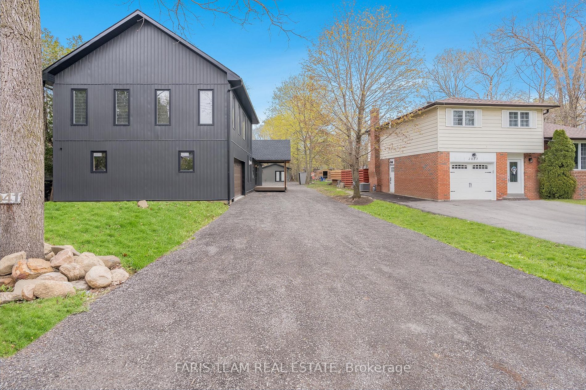 2041 Lilac Dr