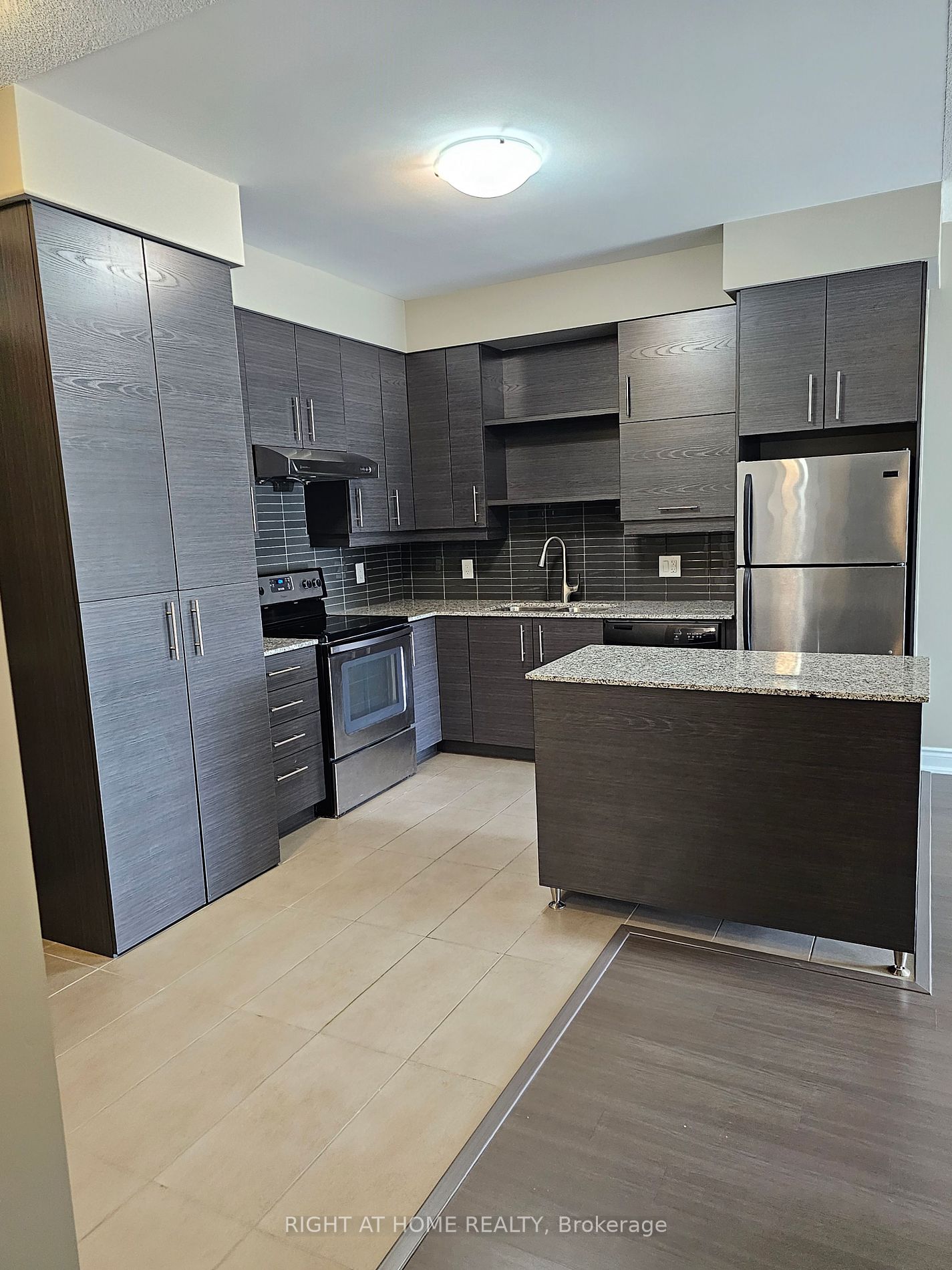 325 South Park Rd, #511