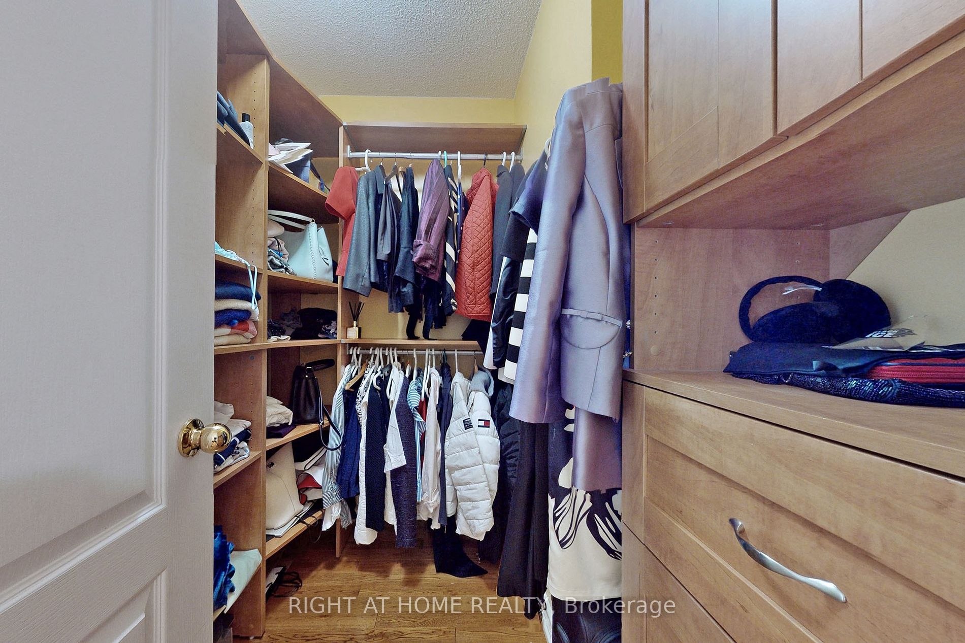 152 Dolce Cres