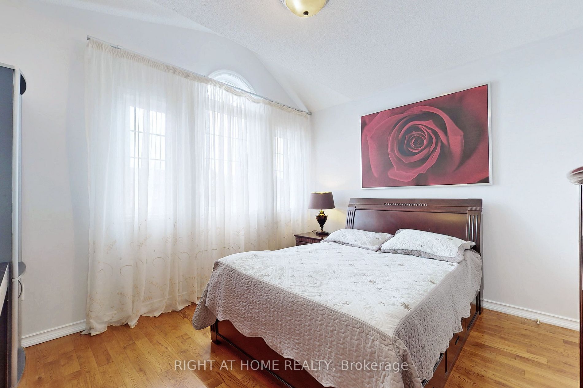 152 Dolce Cres