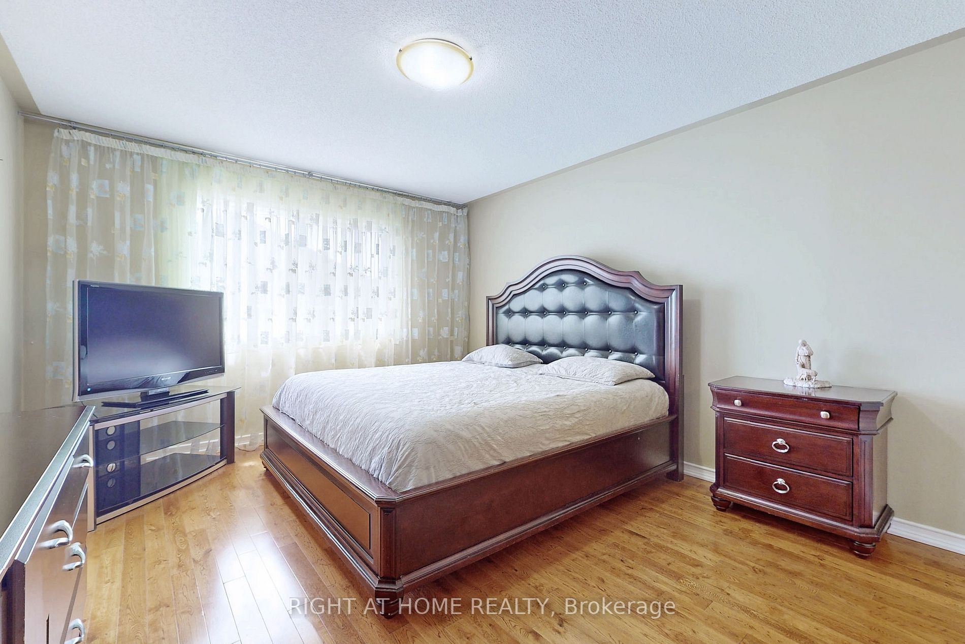 152 Dolce Cres