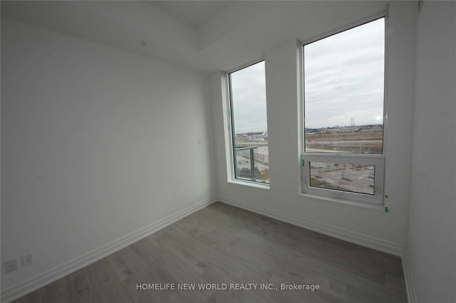 8 Rouge Valley Dr W, #1210B