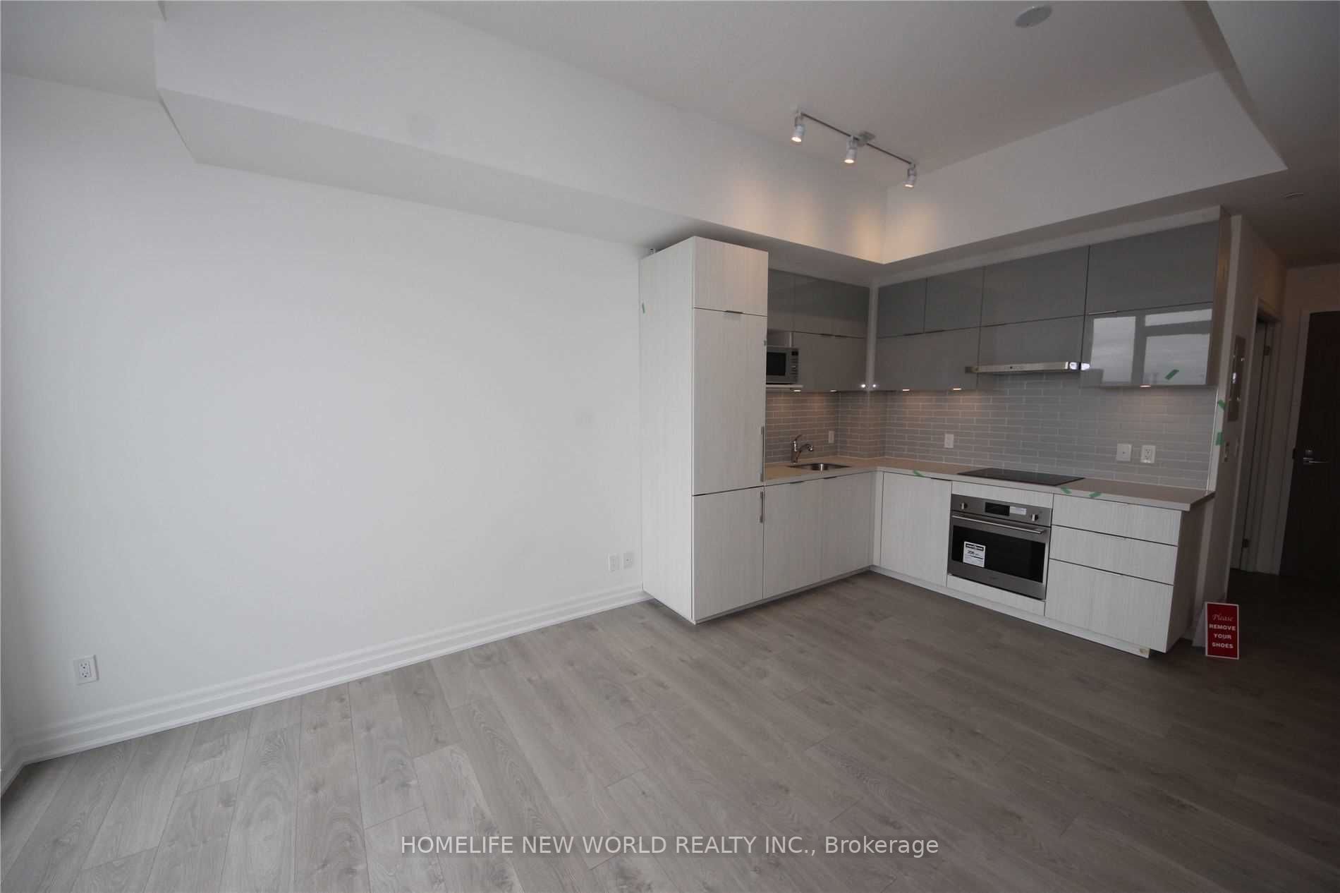 8 Rouge Valley Dr W, #1210B