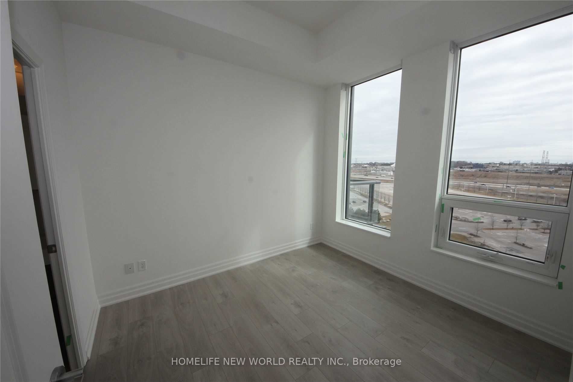 8 Rouge Valley Dr W, #1210B