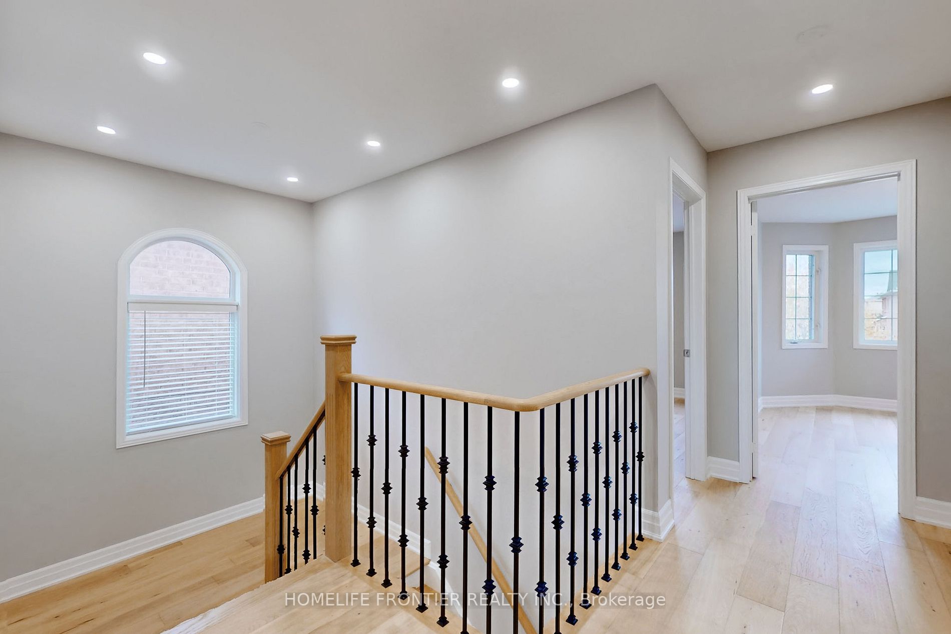 10 Delattaye Ave