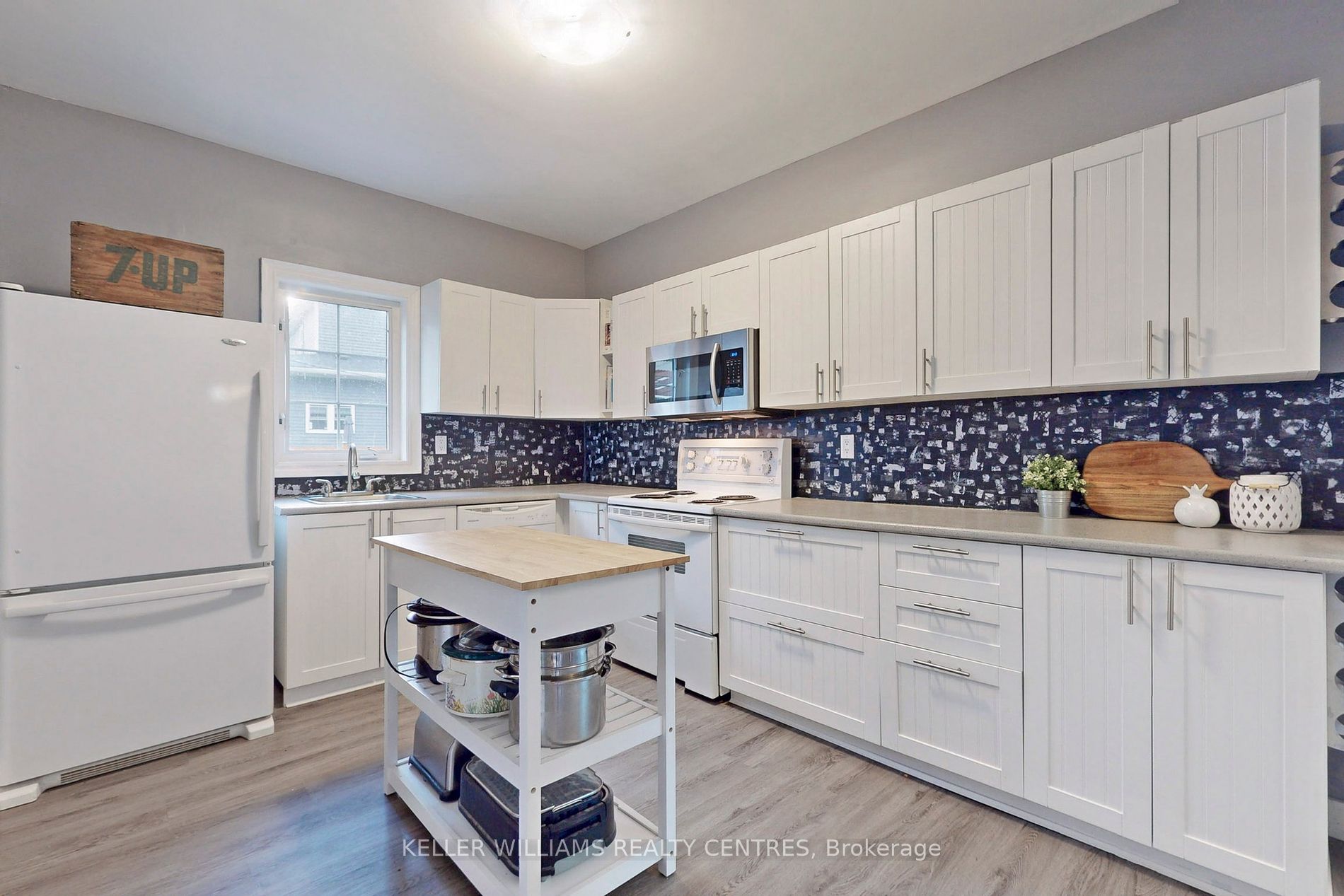 22 Ravenswood Drive