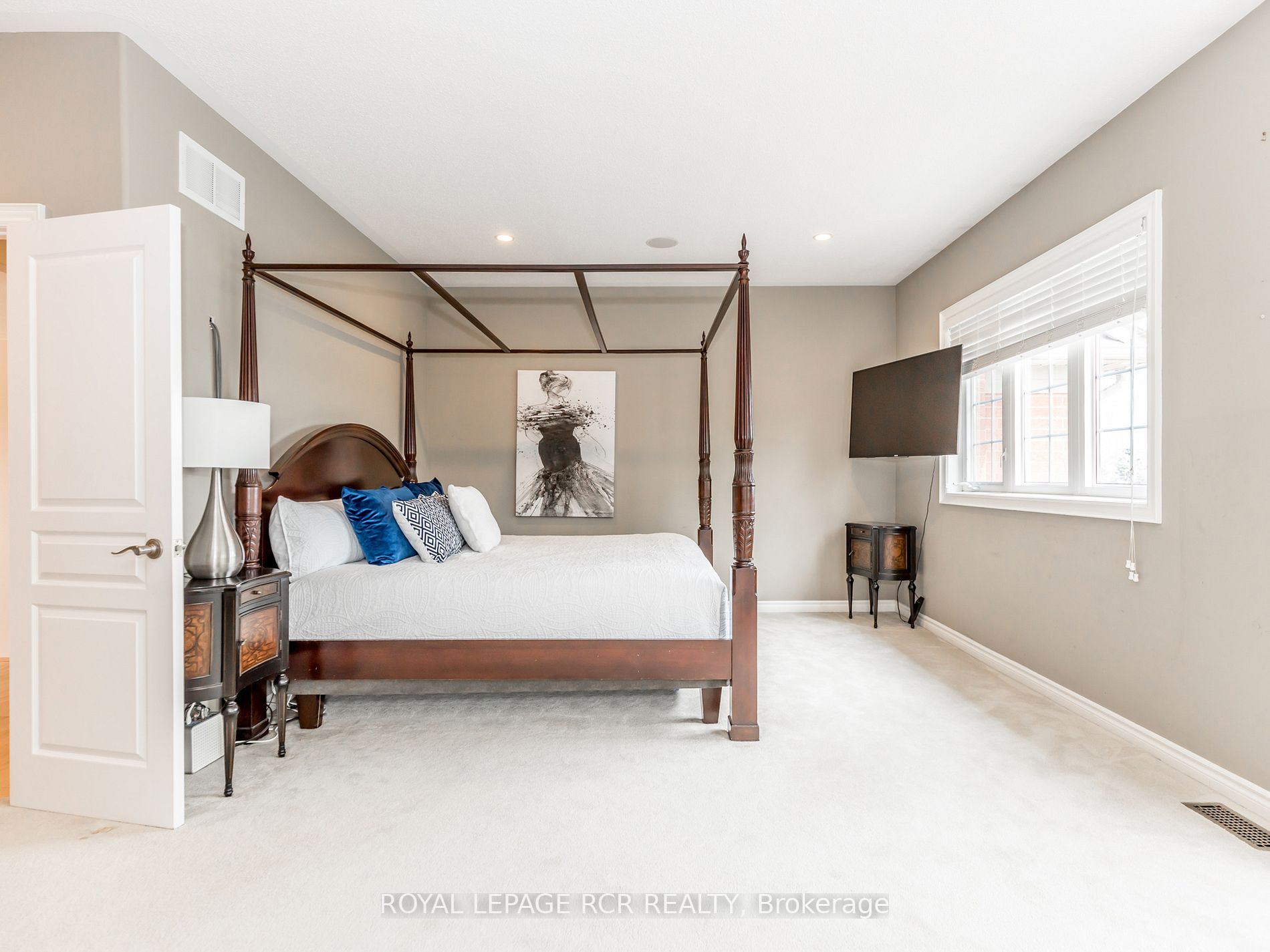 34 Emerald Heights Dr