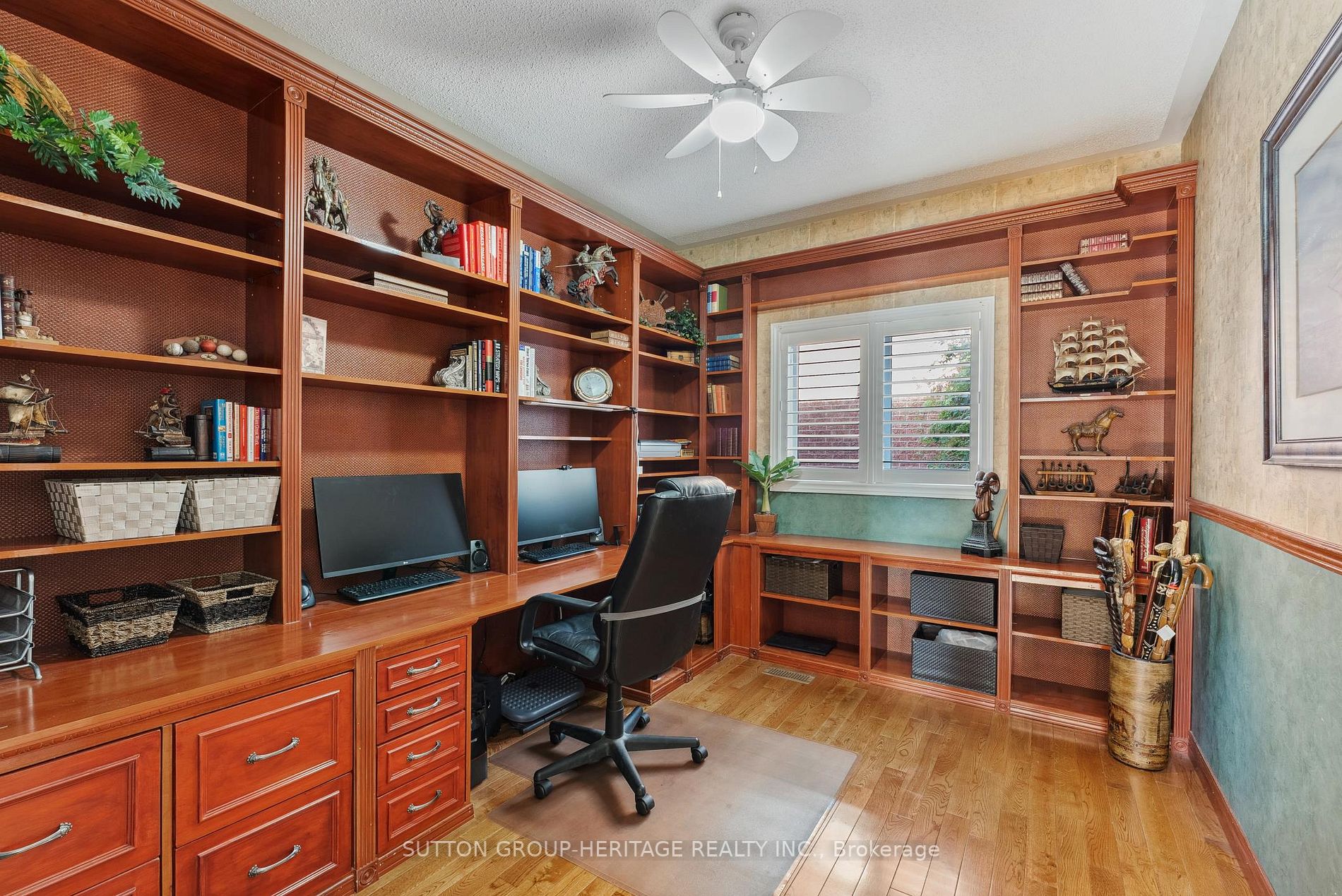 39 Legacy Dr