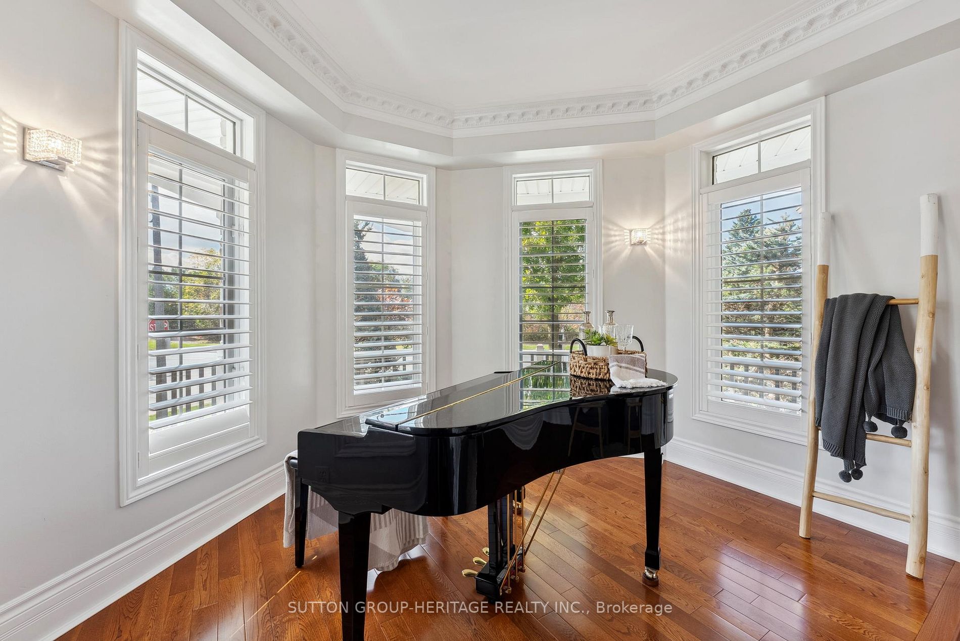 39 Legacy Dr