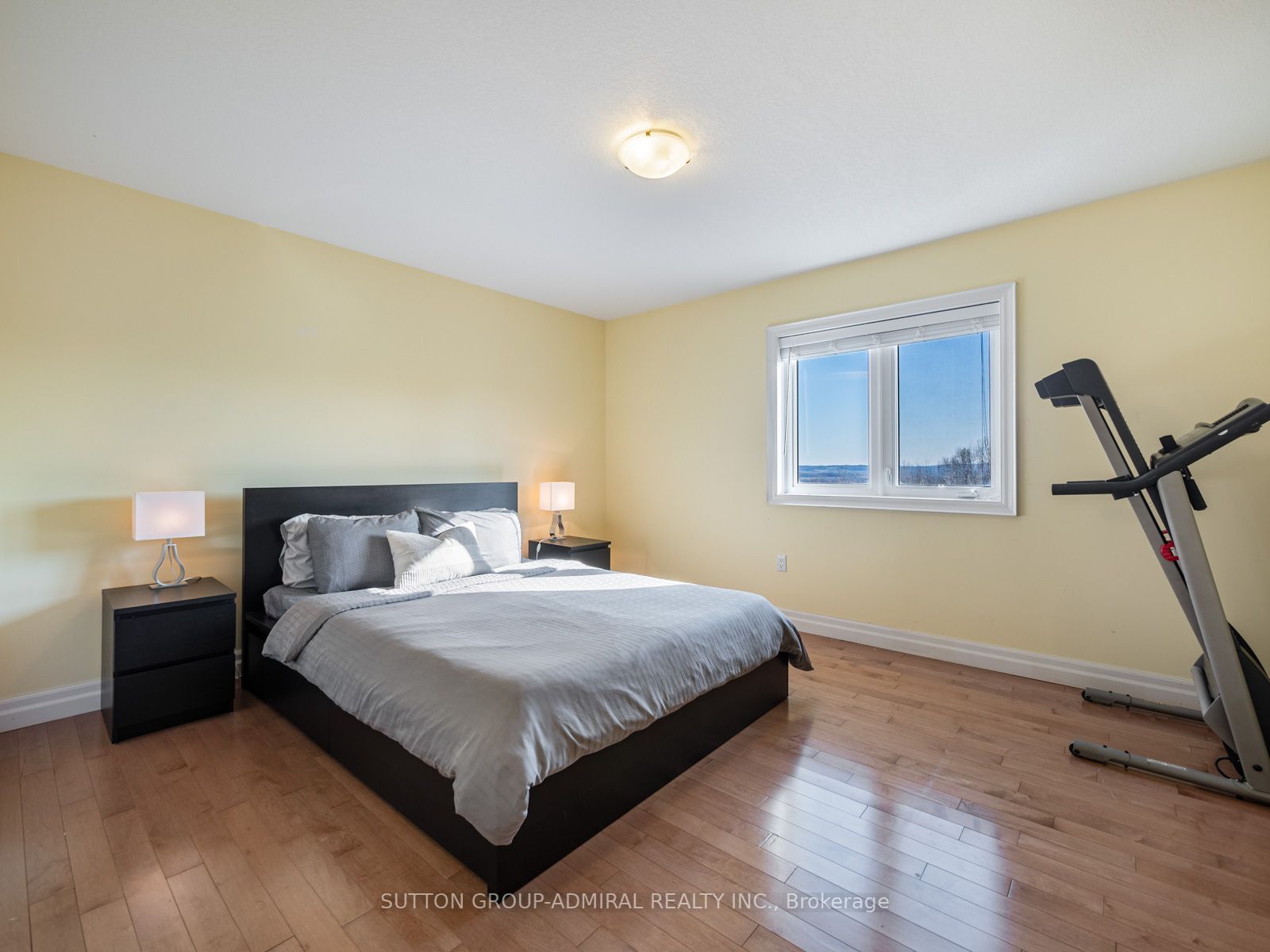 31 Grandview Cres
