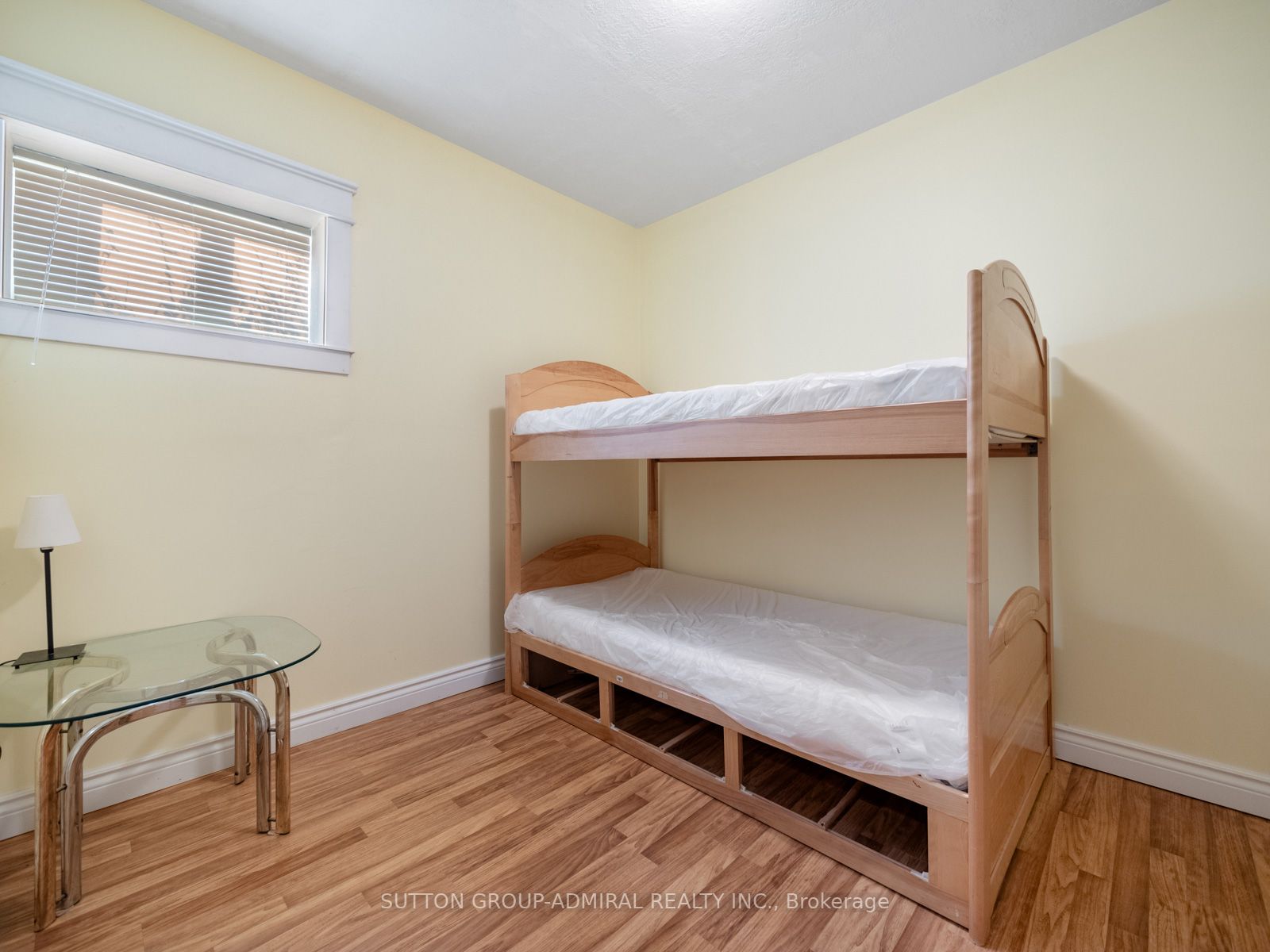 31 Grandview Cres