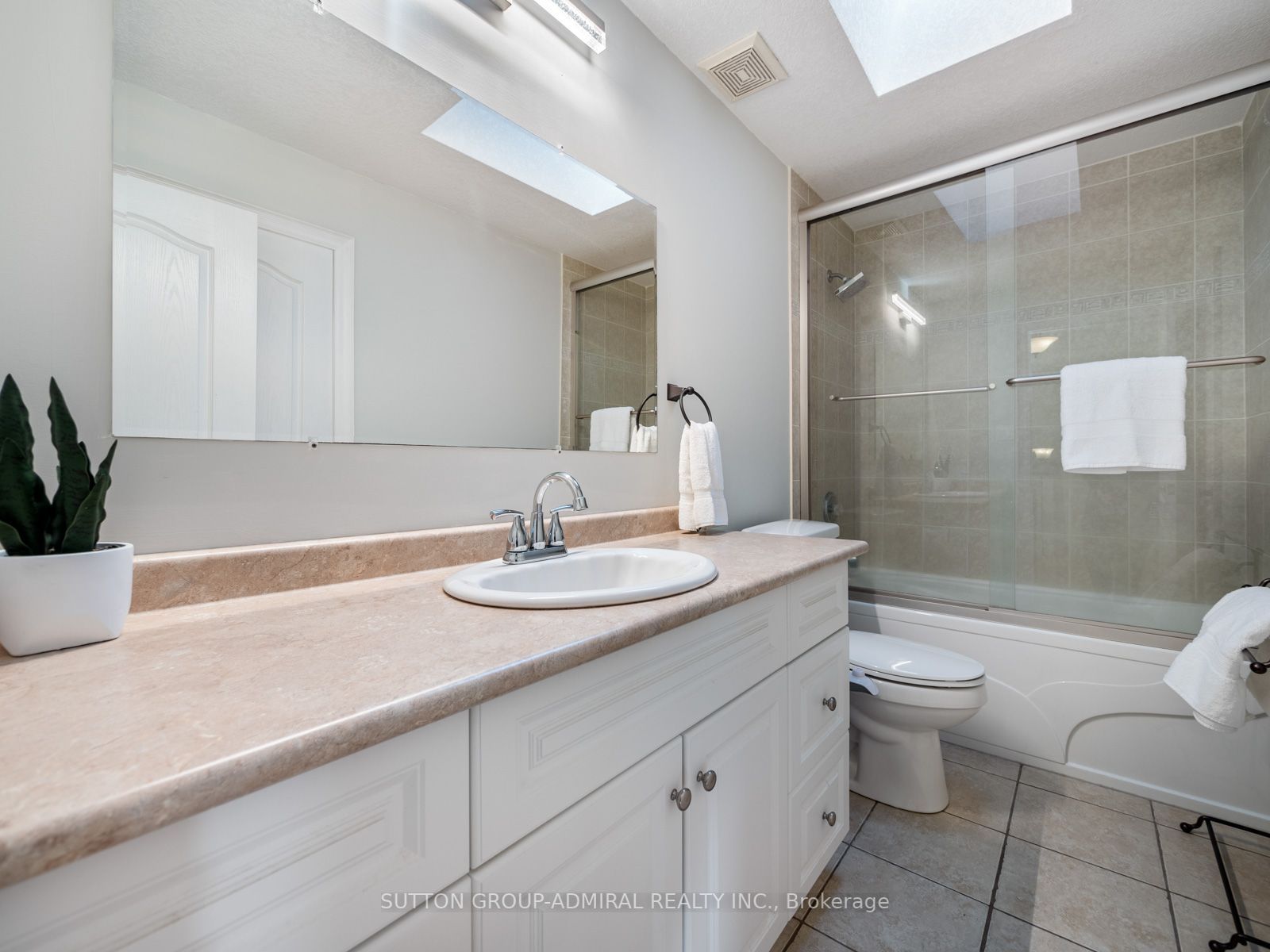 31 Grandview Cres