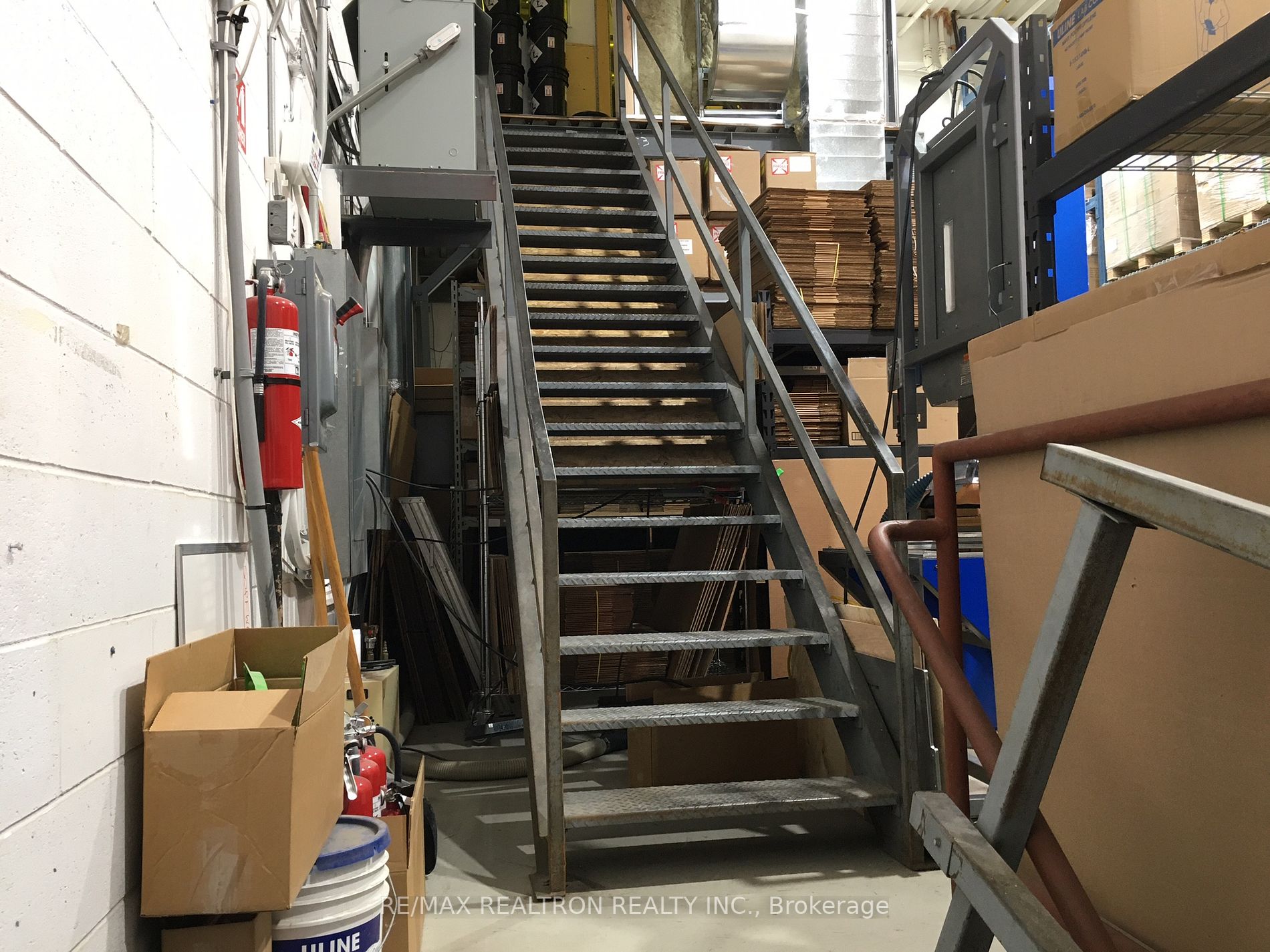 235 Industrial Pkwy S, #18