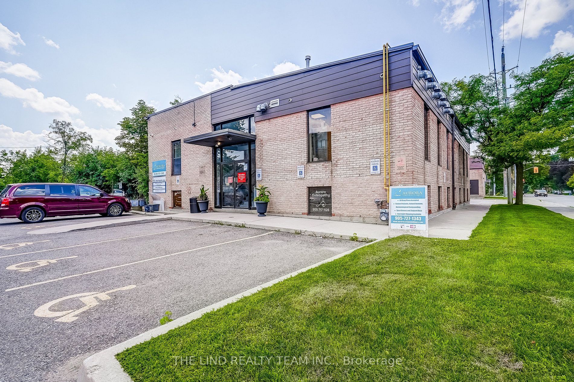 15017 Yonge St, #201