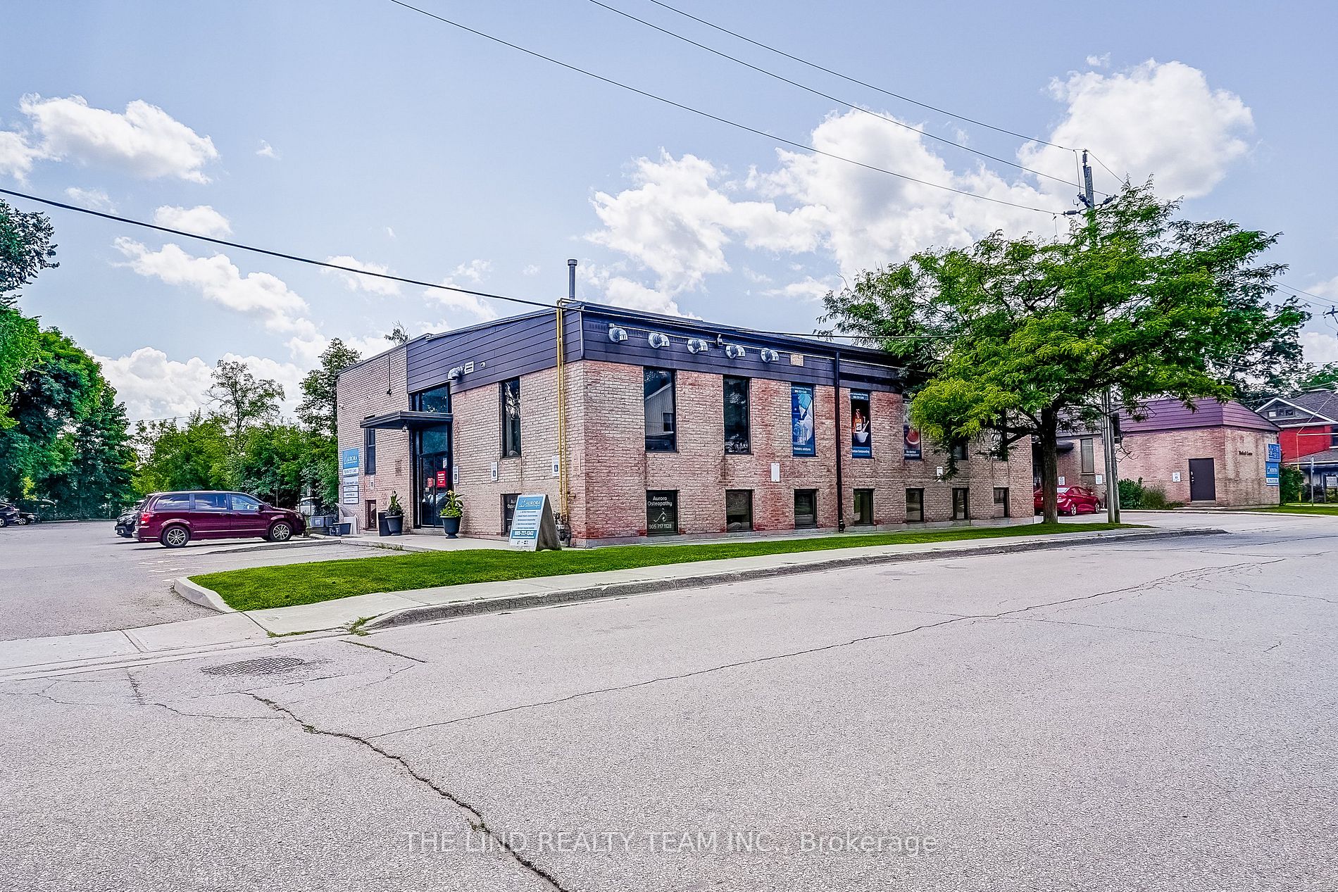 15017 Yonge St, #201
