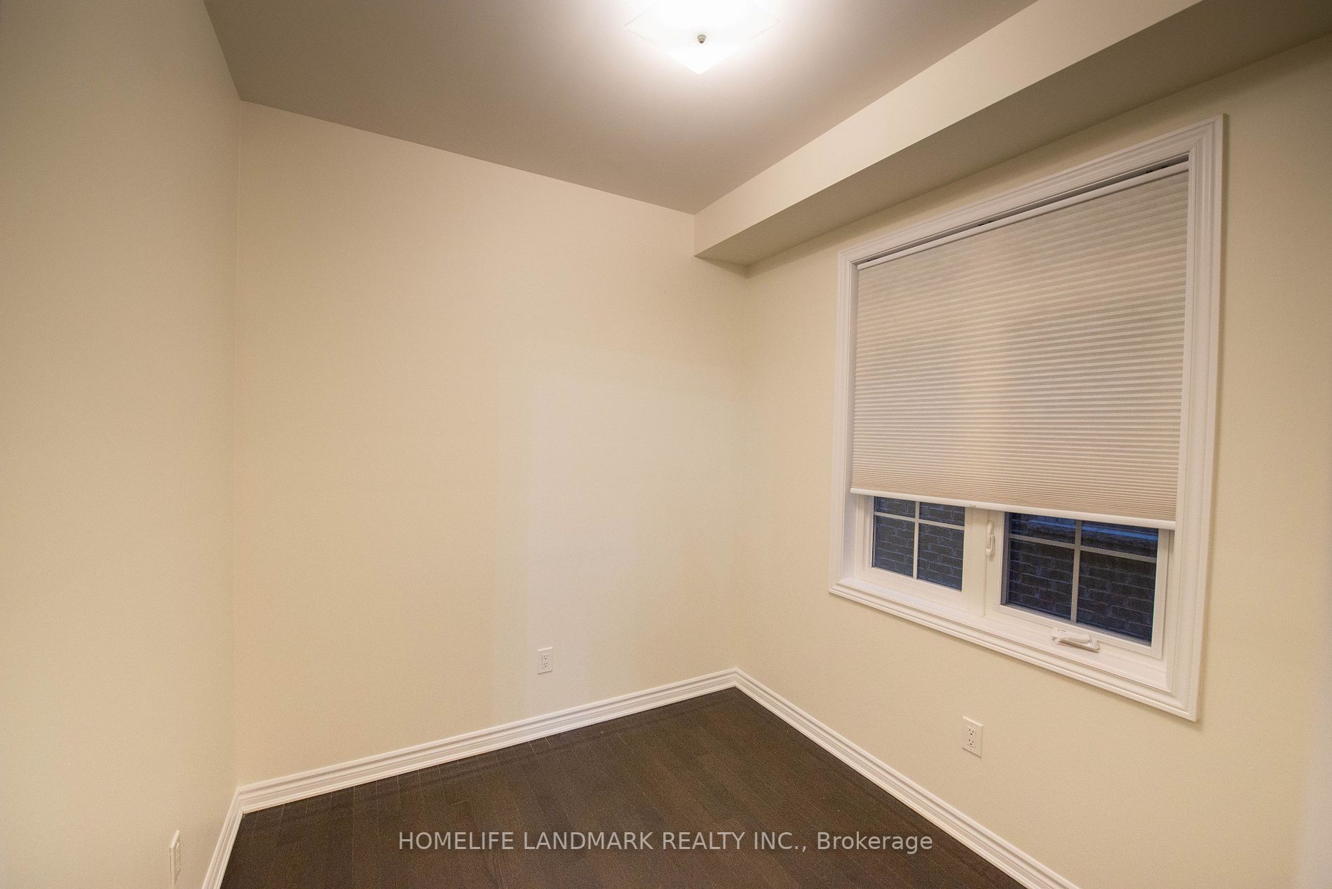 98 Farooq Blvd