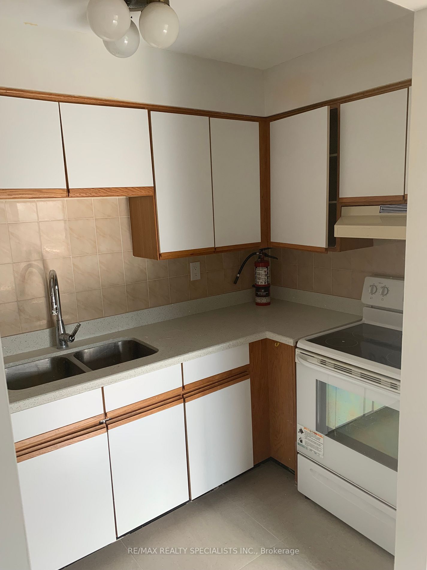1 River Dr, #2