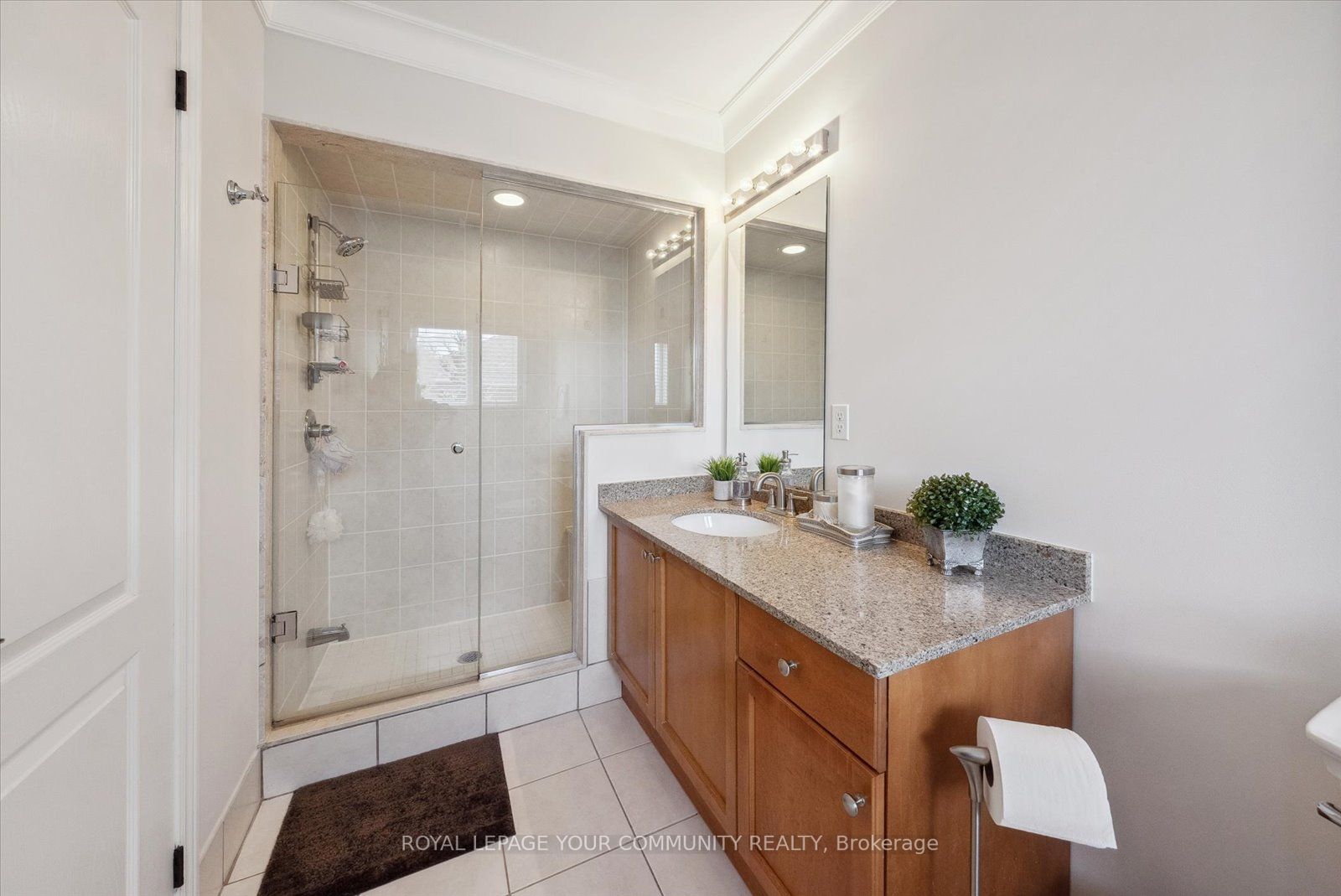 169 Venice Gate Dr