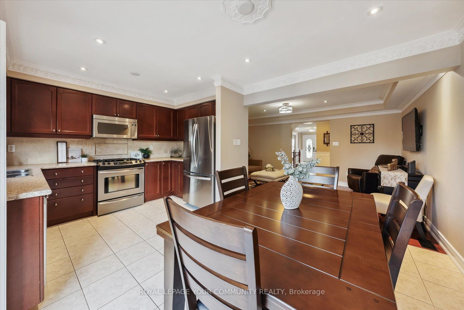 169 Venice Gate Dr