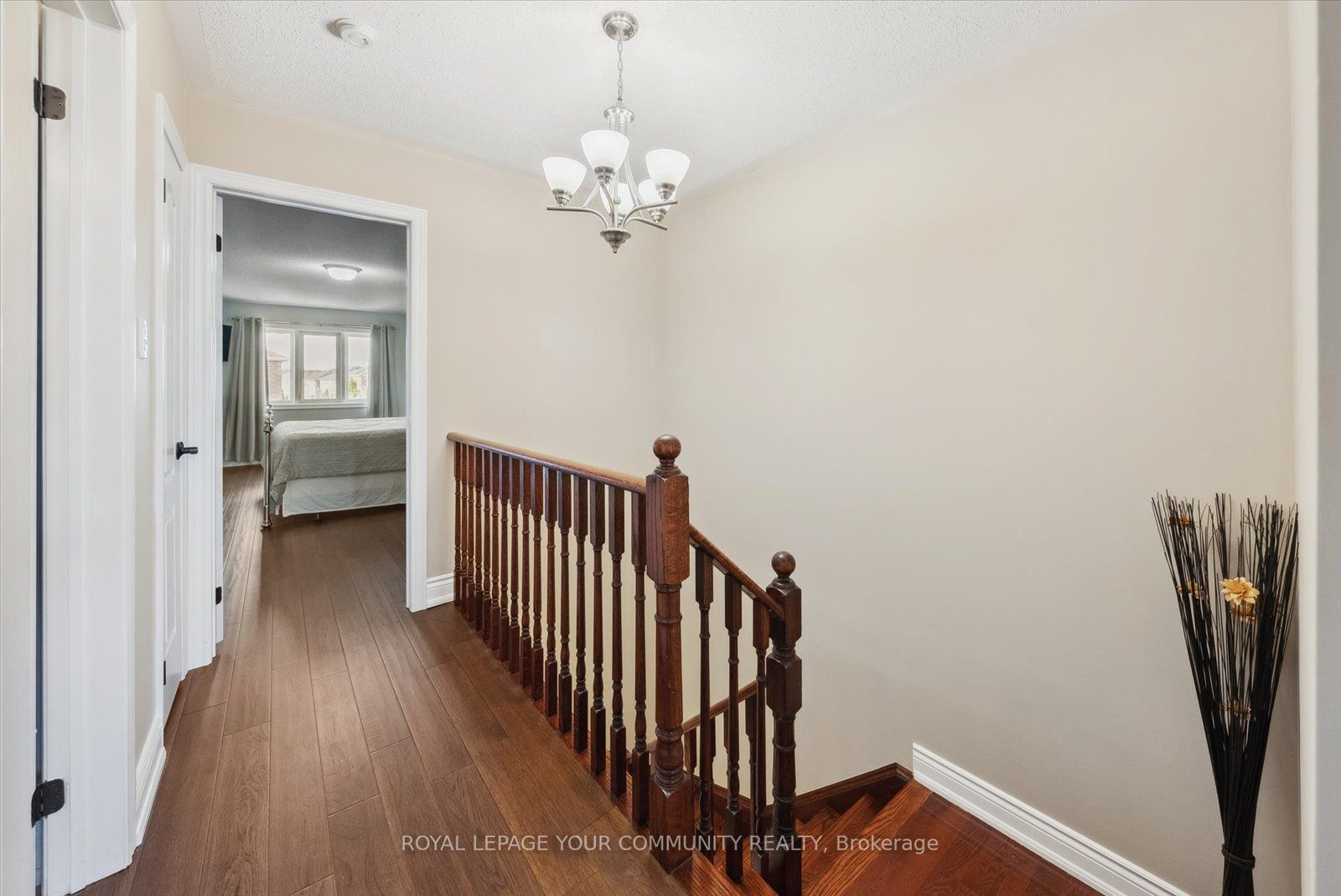 169 Venice Gate Dr