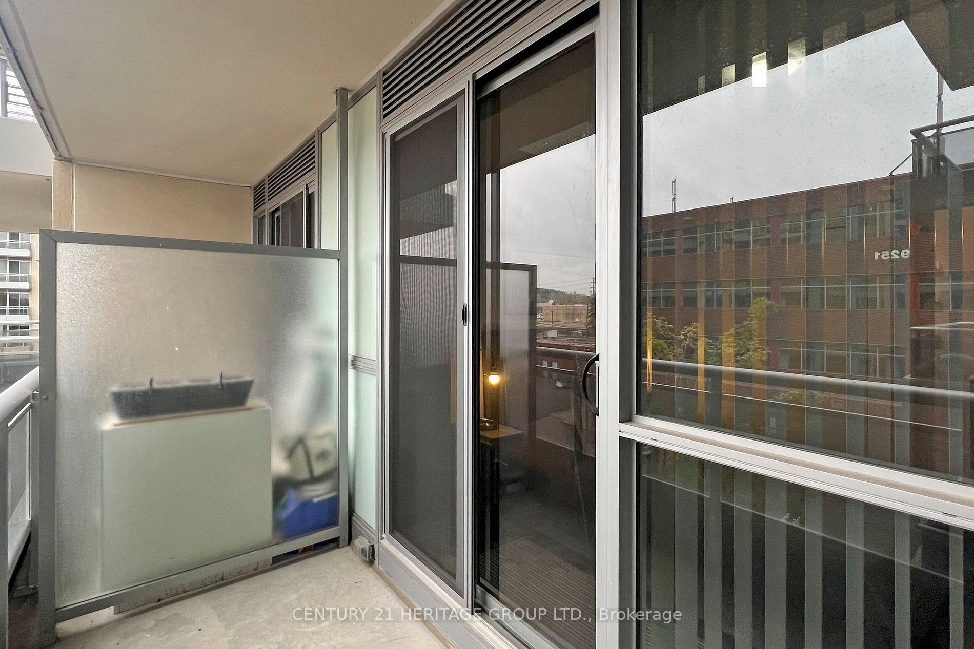 9201 Yonge St N, #319