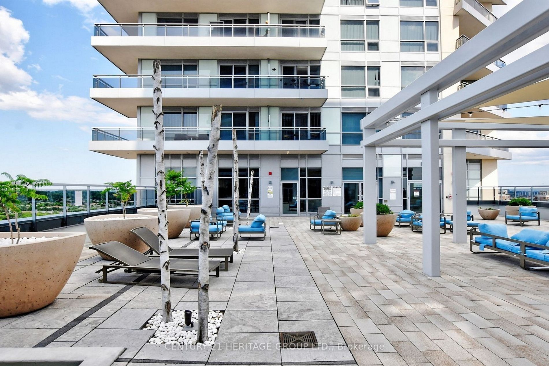 9201 Yonge St N, #319