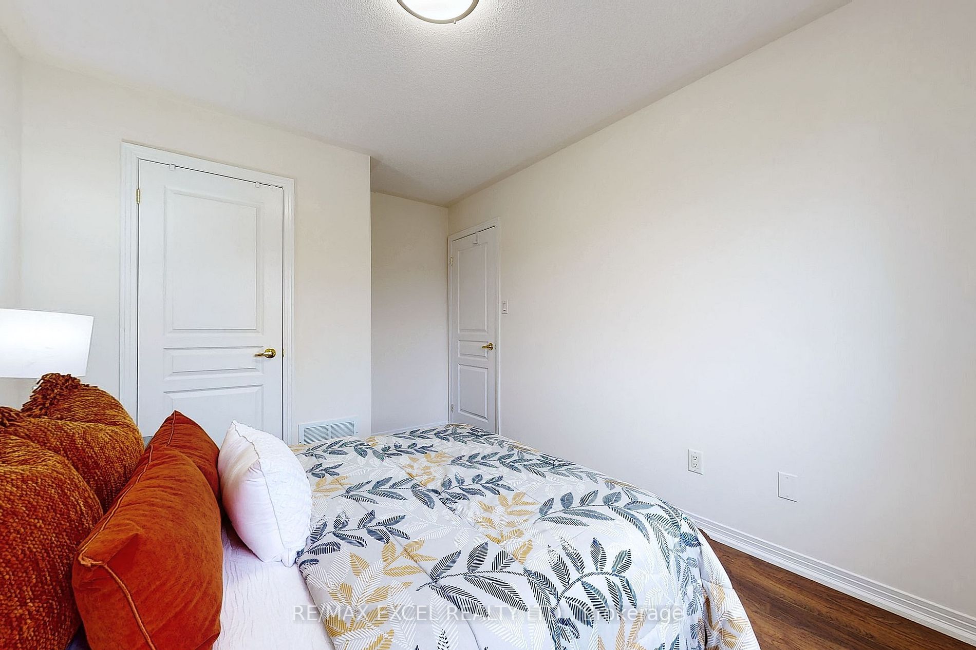 68 Oakford Dr