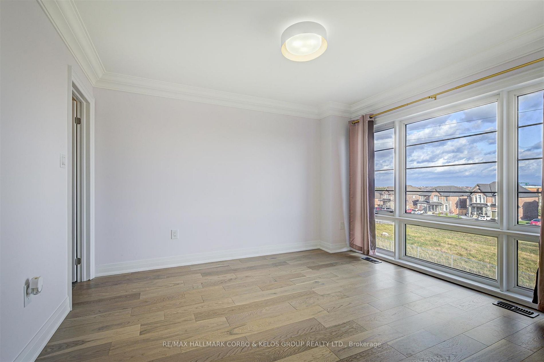139 Bethpage Cres