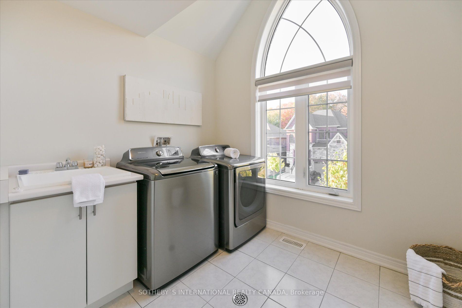 37 Manor Hampton St
