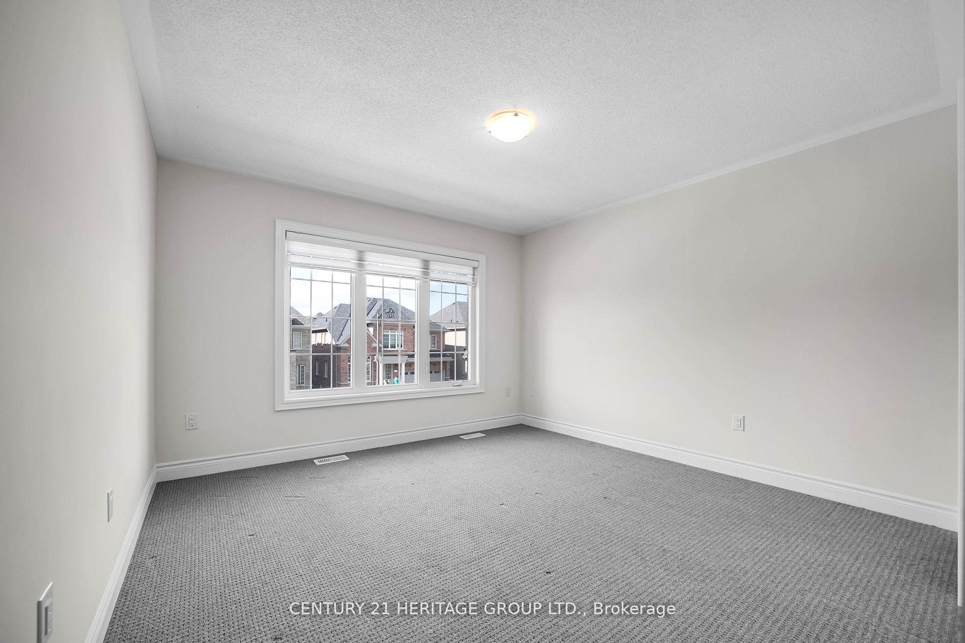 5 Hitching Post Rd