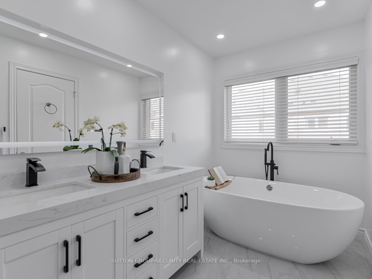 228 Sandale Rd