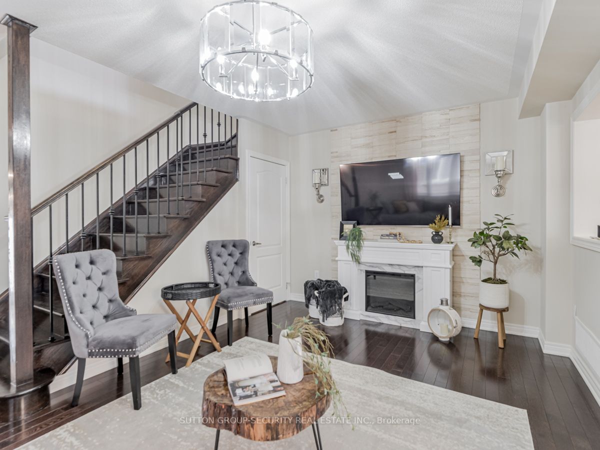 228 Sandale Rd