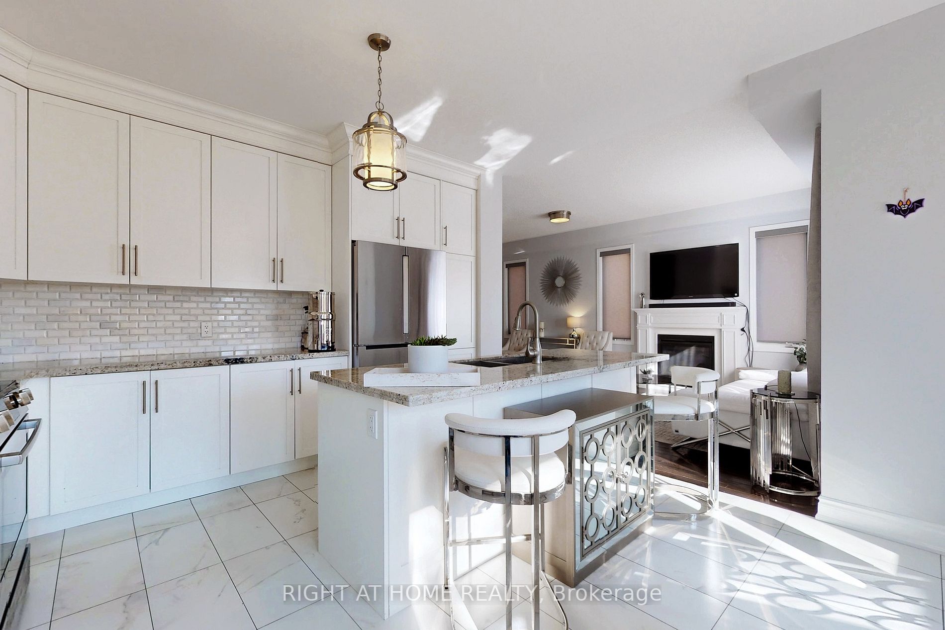 1021 Abram Crt
